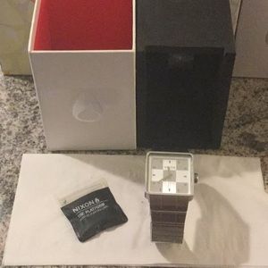 Nixon Platform Watch